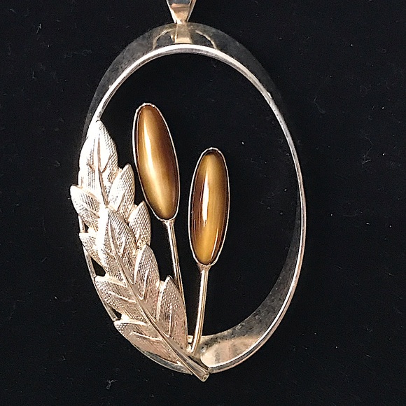 Tiger’s Eye Cattail Pendant & Chain - Picture 3 of 4